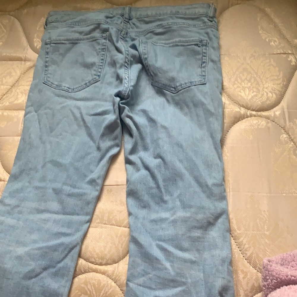 Distressed jeans - Picture 3 of 5